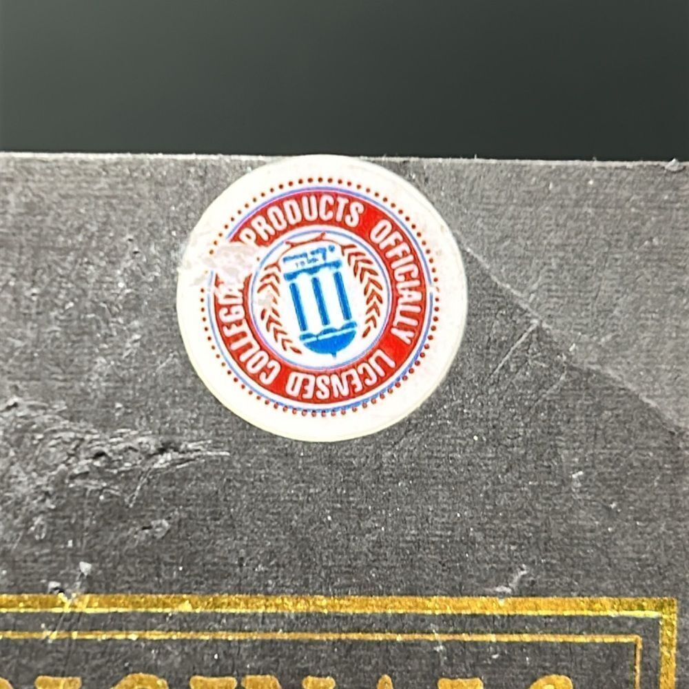 New NCAA Licensed‎ Signed Joan Studnell Univ of Kentucky Wildcats Brooch Pin - Picture 3 of 7